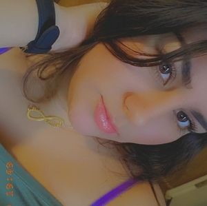 Meet your Posher, Beatriz